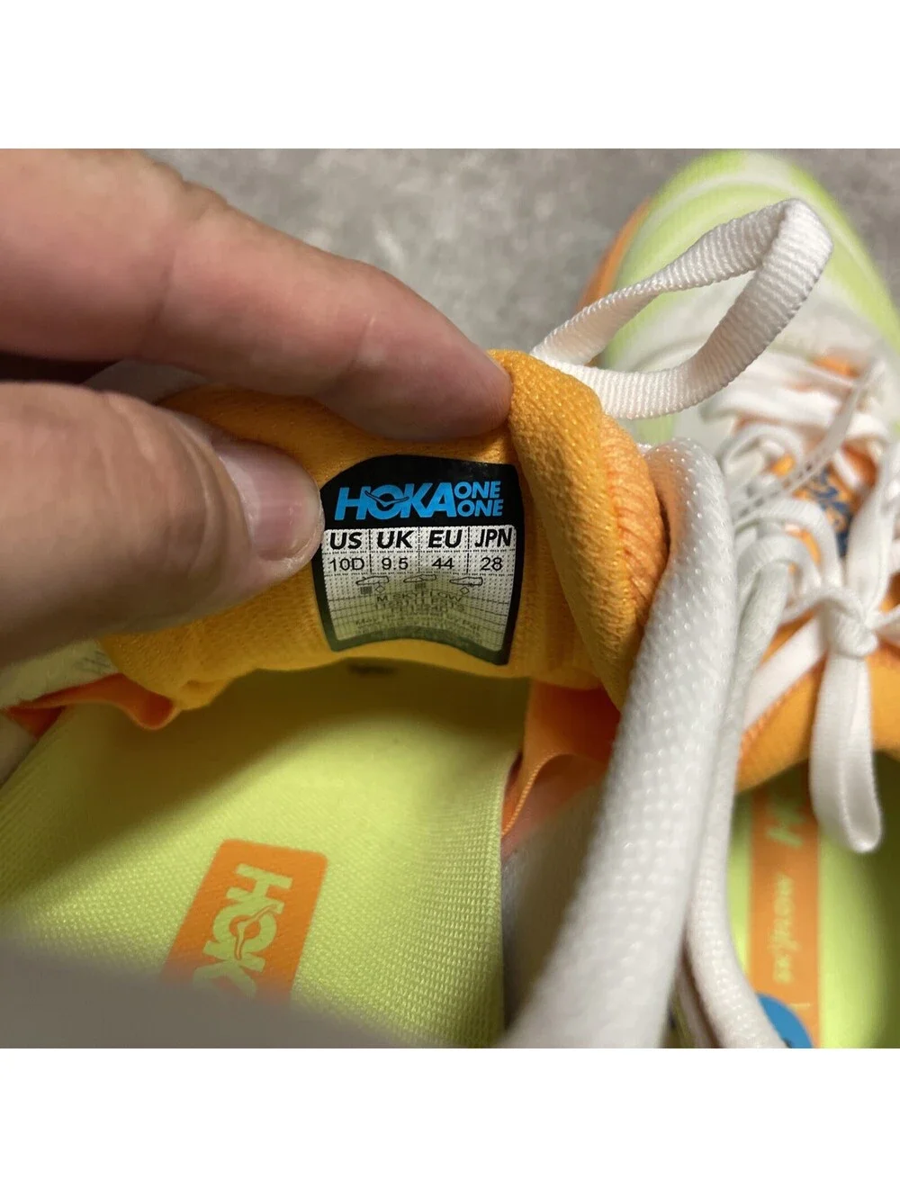 Hoka One One hoka one